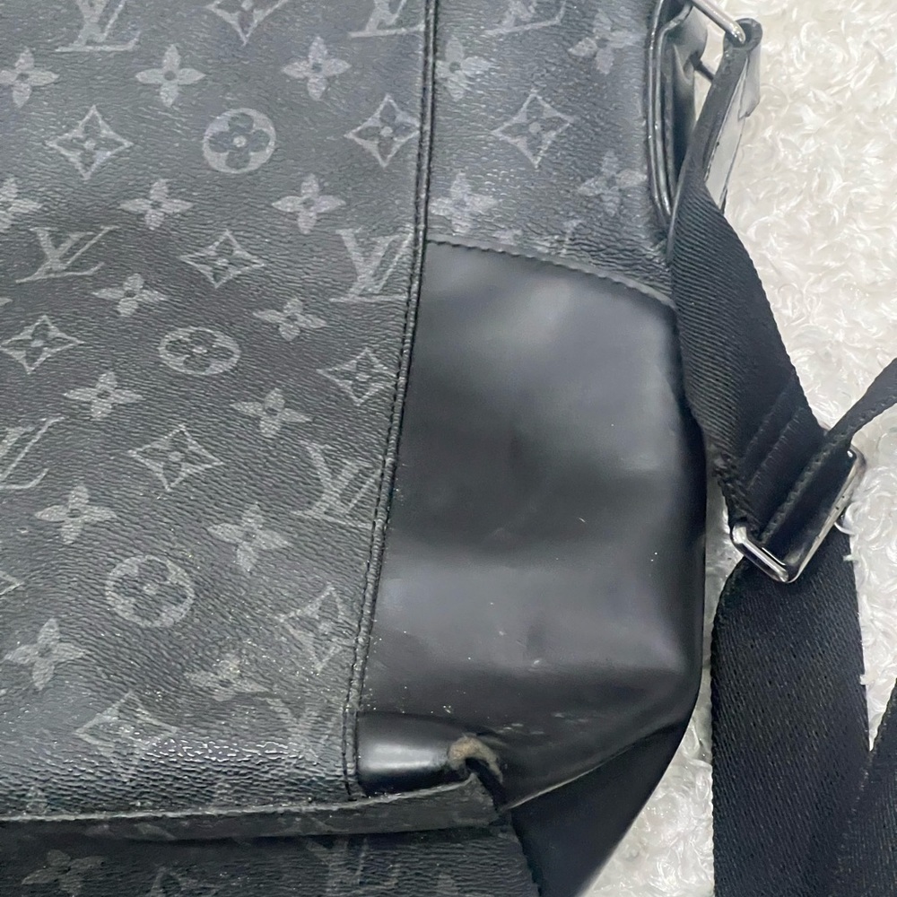 Louis Vuitton Monogram Eclipse Explorer Pm - image 8